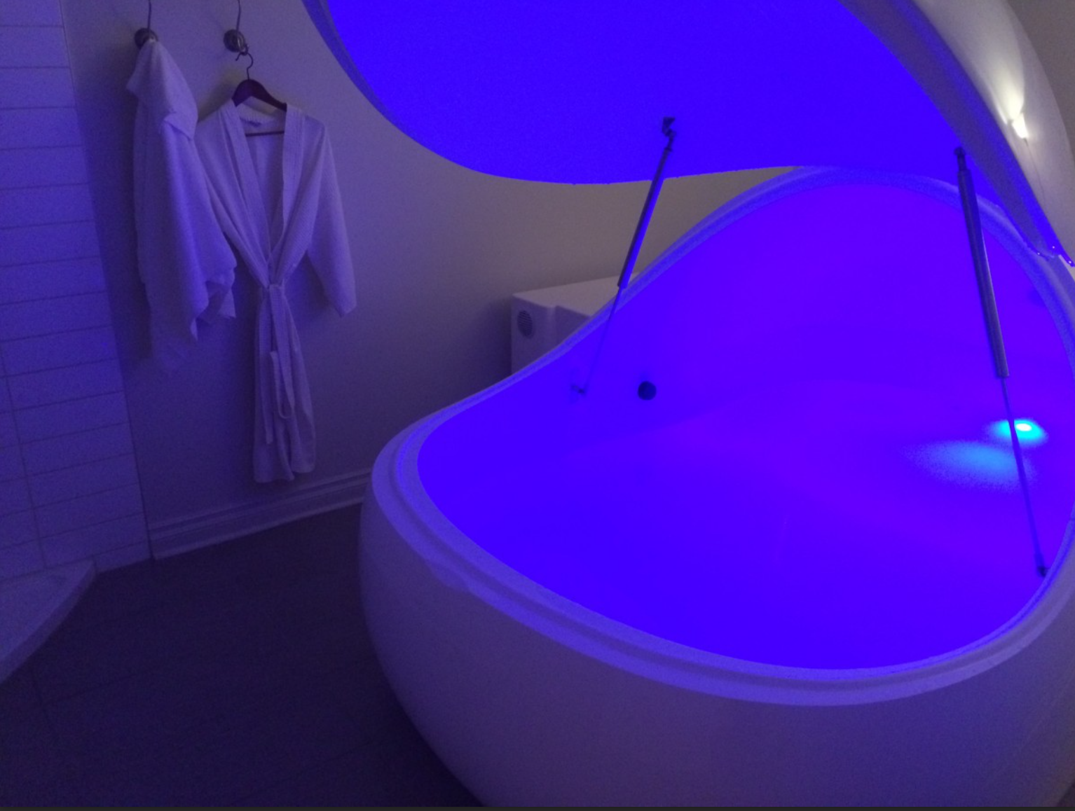 Bain flottant à la clinique L'Odyssée